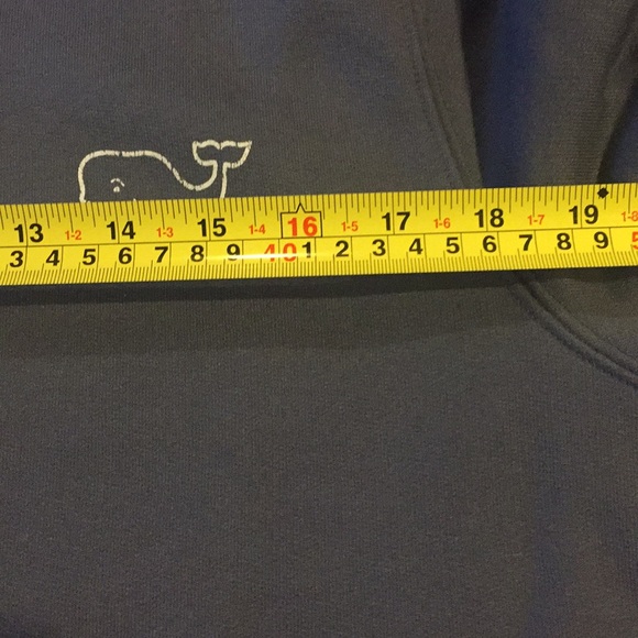 Vineyard Vines  1/4 zip - Picture 5 of 6
